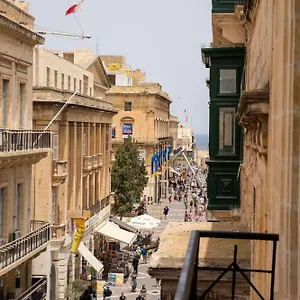 επισκεφθείτε το ξενοδοχείο